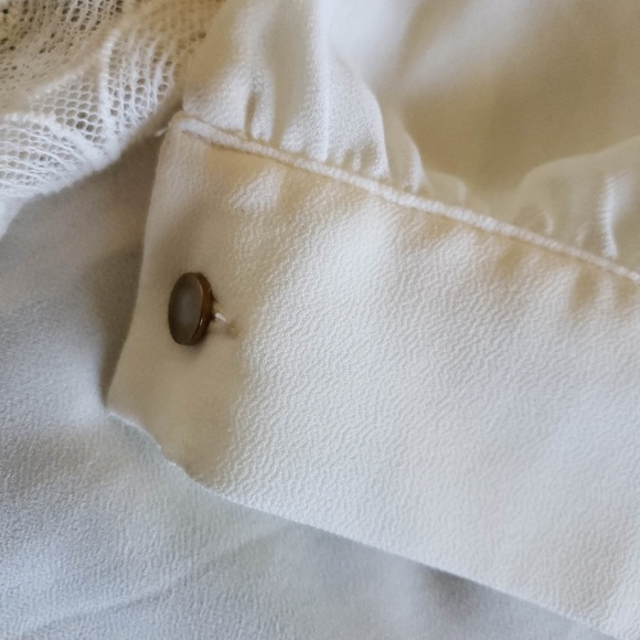 Ribbon blouse - Picture 3 of 5